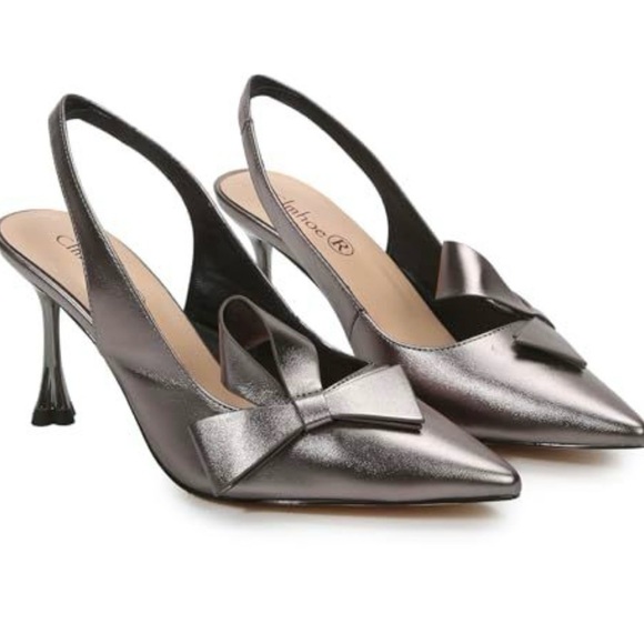 CLMhoe Shoes - NIB Clmhoe Metallic Slingback Heels Pointed Toe Bow Kitten Heel size 7